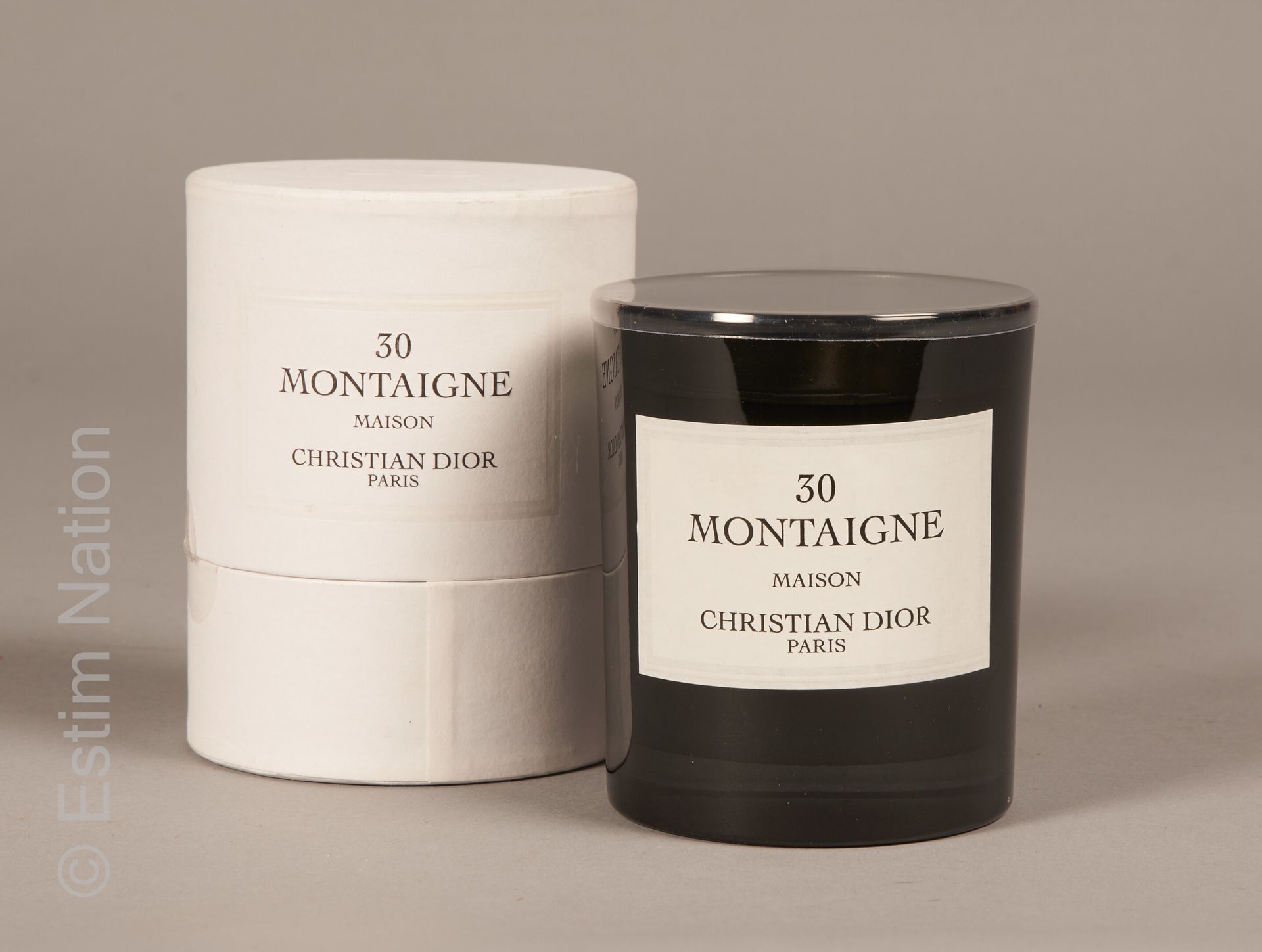 CHRISTIAN DIOR "30 Montaigne" Bougie parfumée, scellée. Poids : 195 g. Présenté &hellip;