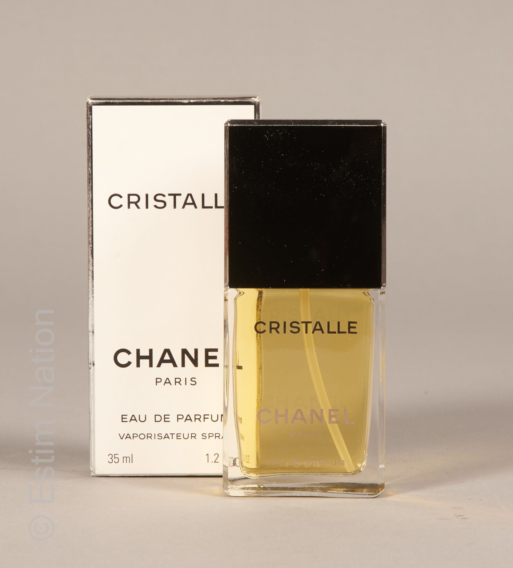 CHANEL "Cristalle" Flacon en verre, vaporisateur. Eau de parfum, 35 mL. Avec sa &hellip;