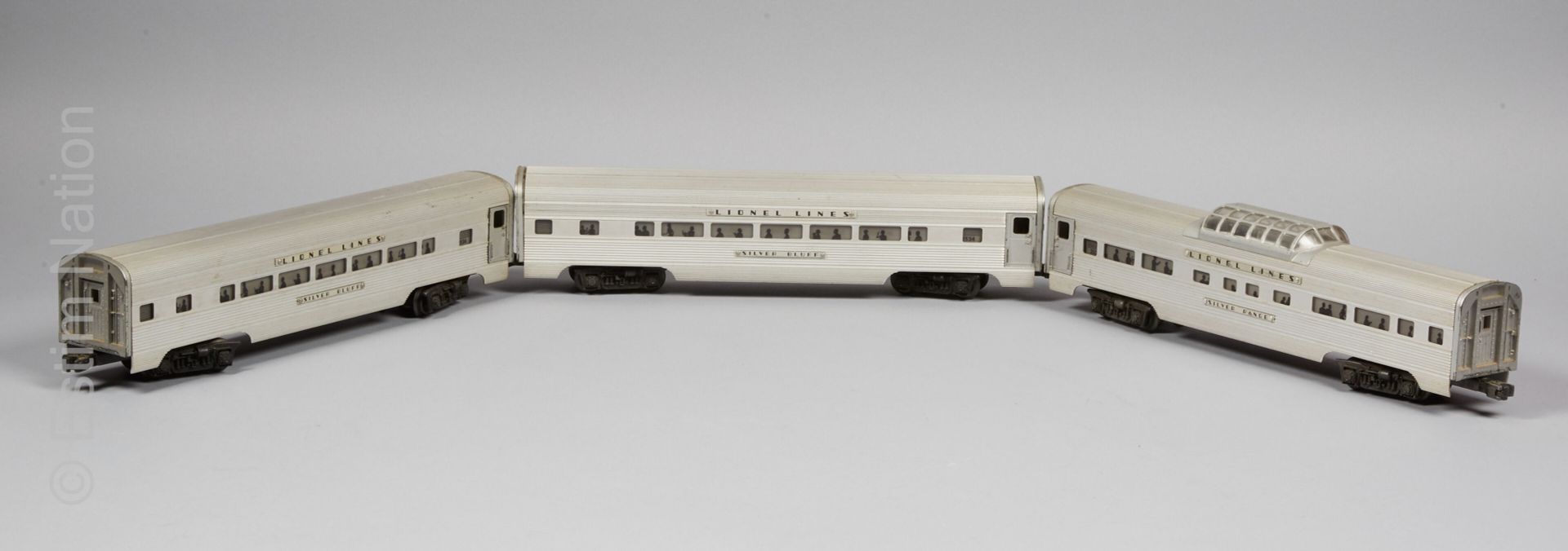 MODELISME FERROVIAIRE LIONEL LINES



Locomotive à vapeur 2056 et son tender en &hellip;