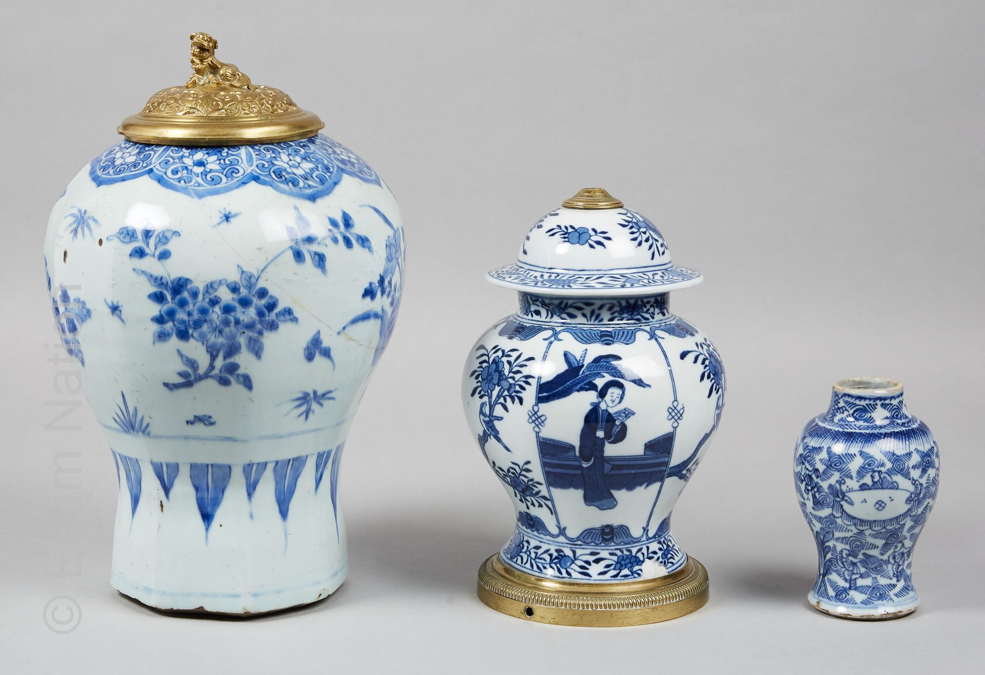 CHINE - PORCELAINES Chine, XVIIe siècle



Potiche en porcelaine à décor en bleu&hellip;