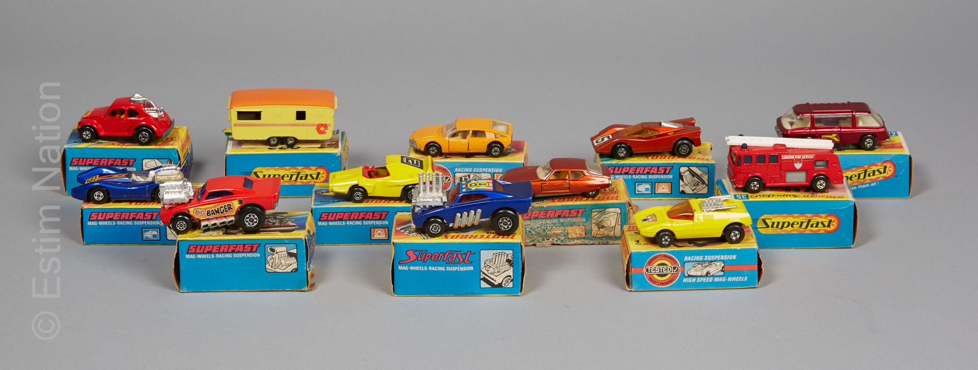 JOUETS MATCHBOX 



Set di dodici piccole auto nella loro scatola modello Big Ba&hellip;