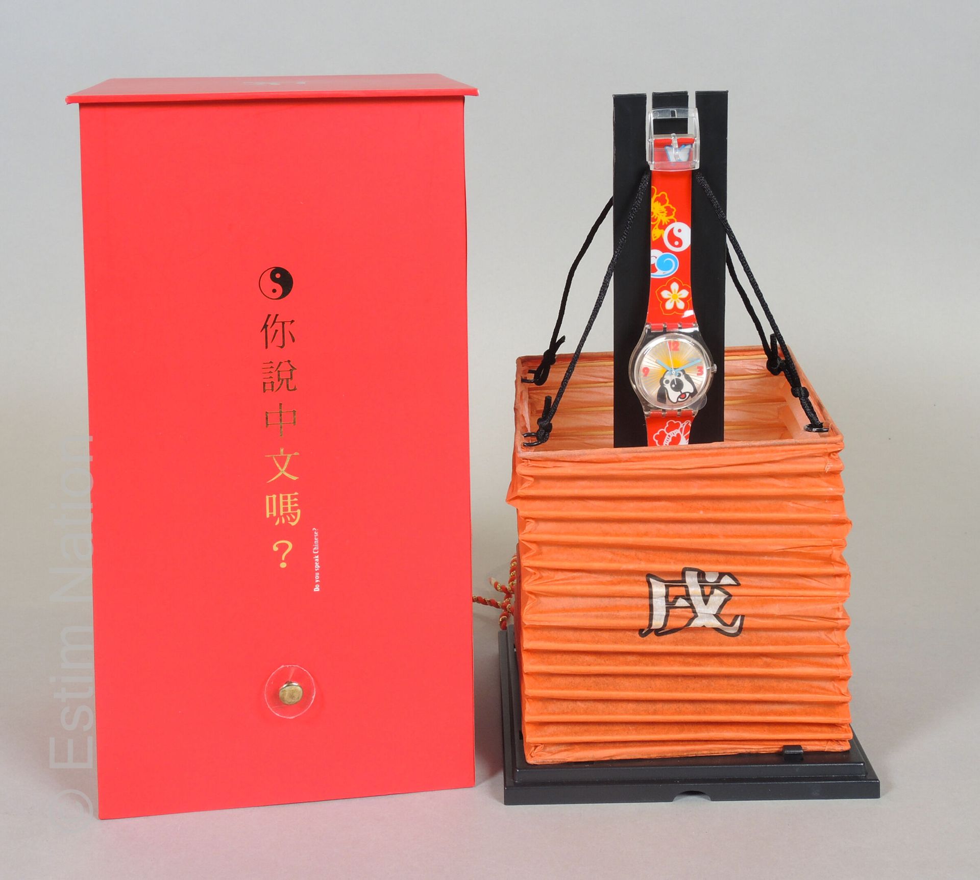 SWATCH - GOU LAI FU - 2006 拭目以待 - 顾来福

原创：绅士



2006年中国新年限量版套装，包括一个模拟红橙色背景的狗头装饰的&hellip;