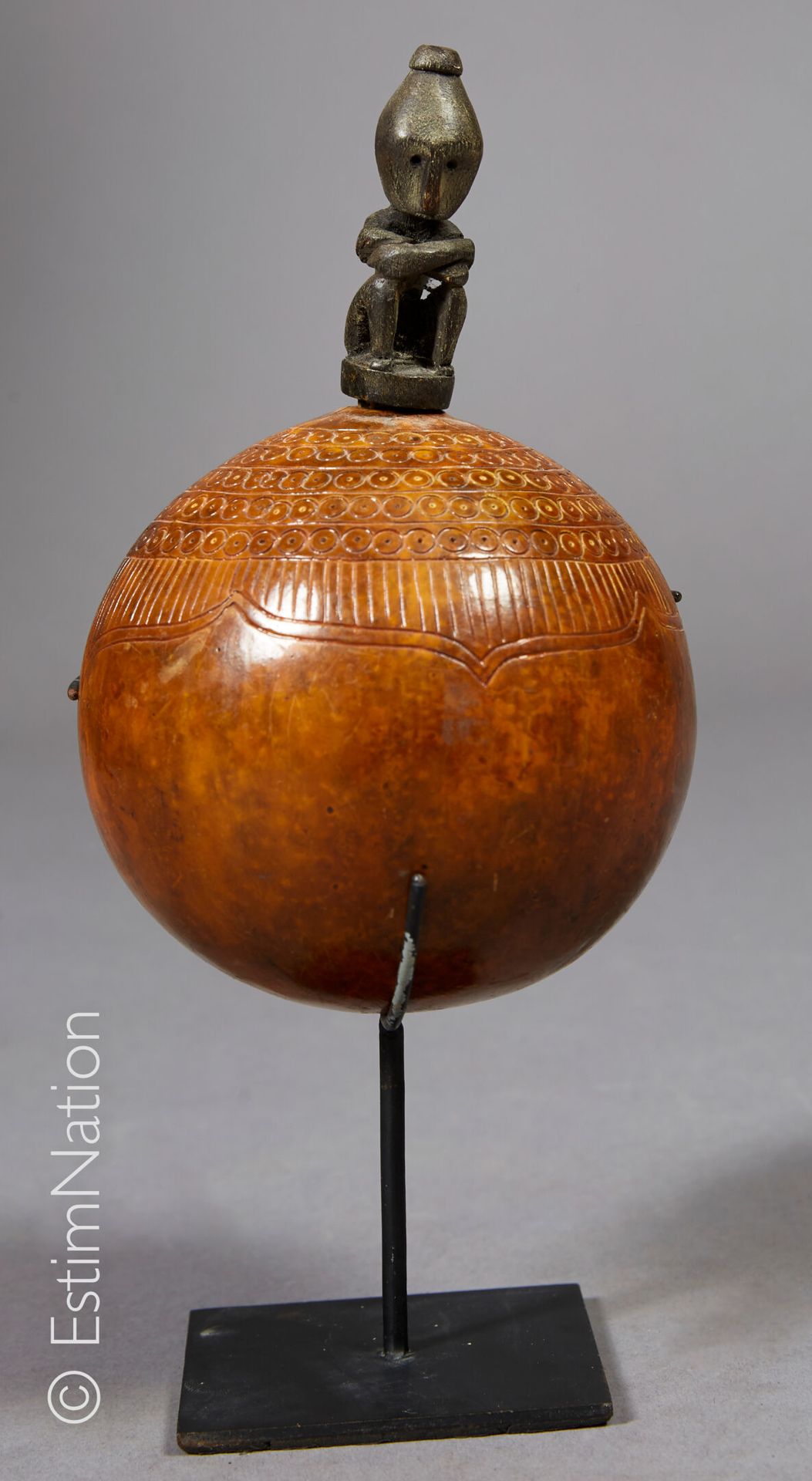 DAYAK - BORNEO DAYAK - BORNEO



Coconut gourd engraved with friezes of lozenges&hellip;