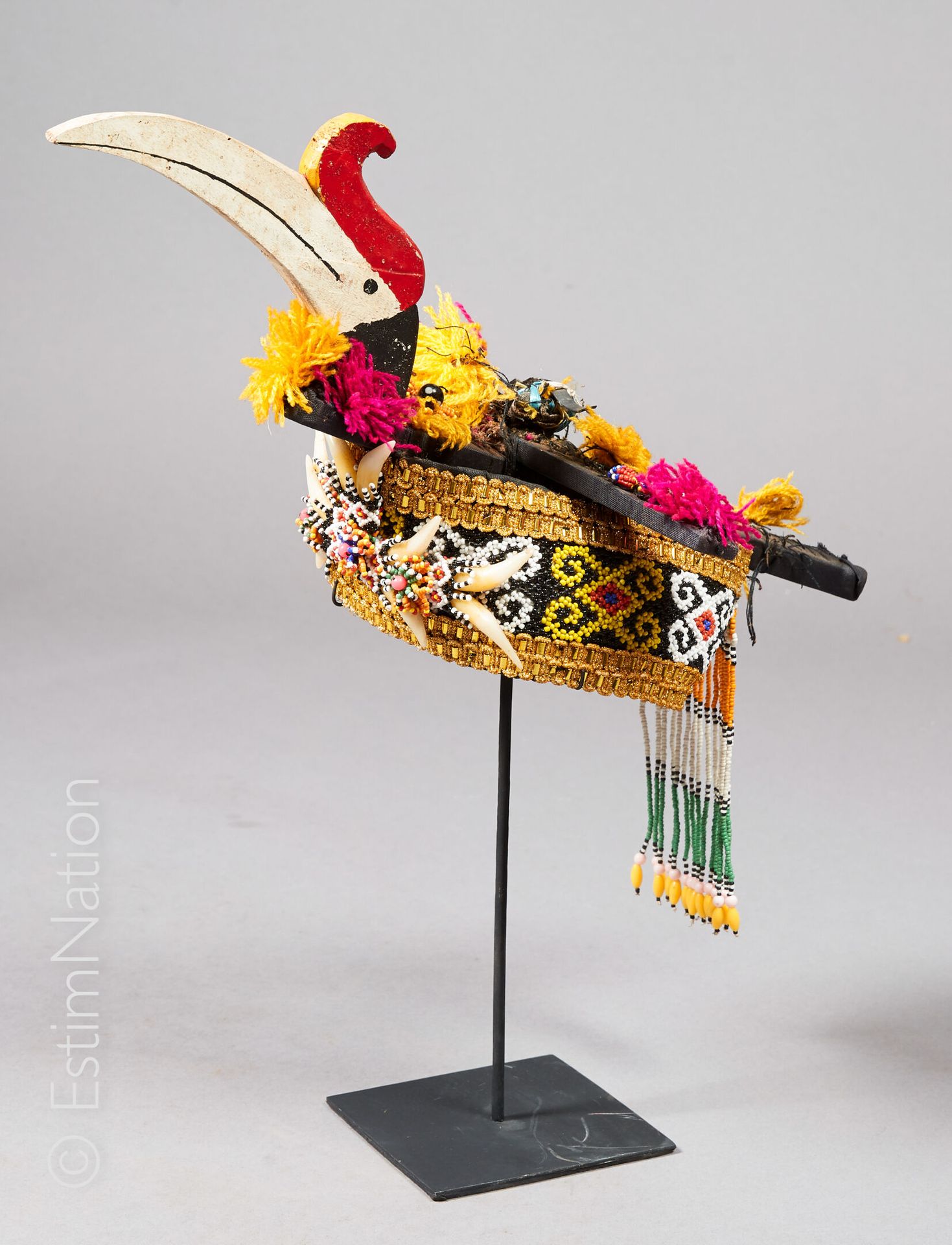 DAYAK - BORNEO DAYAK - BORNEO



Headdress made of vegetable fiber, wool, beads,&hellip;