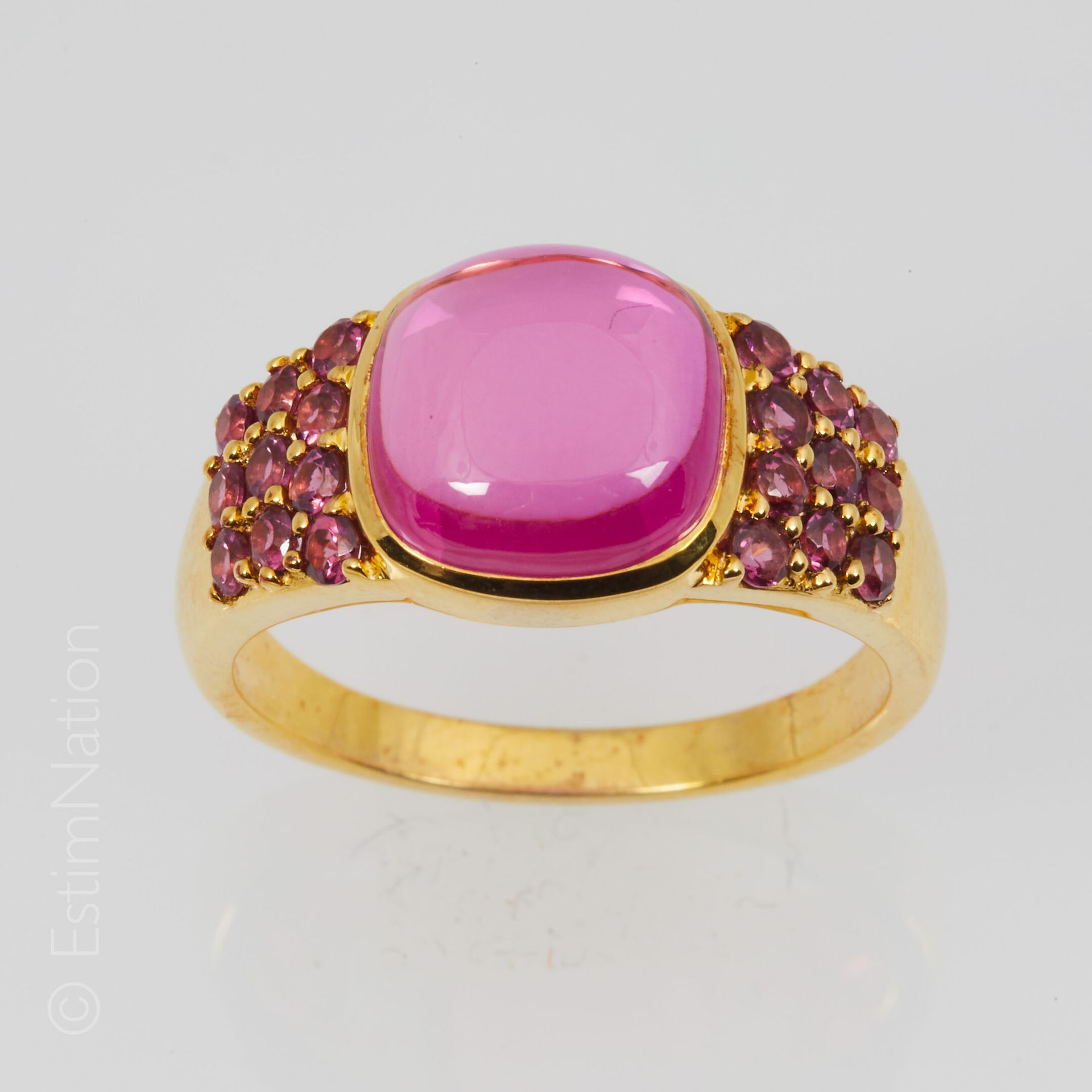 BAGUE GRENATS RHODOLITES Bague en vermeil (925 millièmes) ornée d'un important g&hellip;