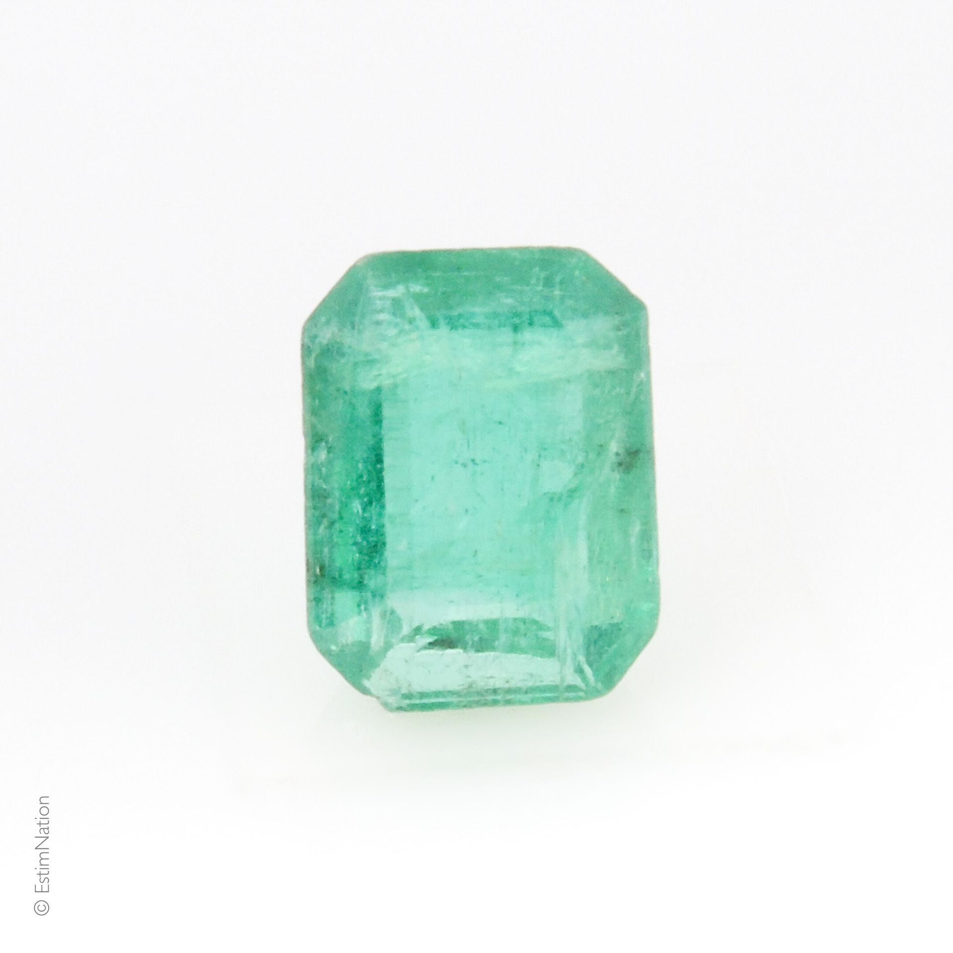 DEUX EMERAUDES 3.50 CARATS Set di due smeraldi ottagonali sfaccettati del peso t&hellip;