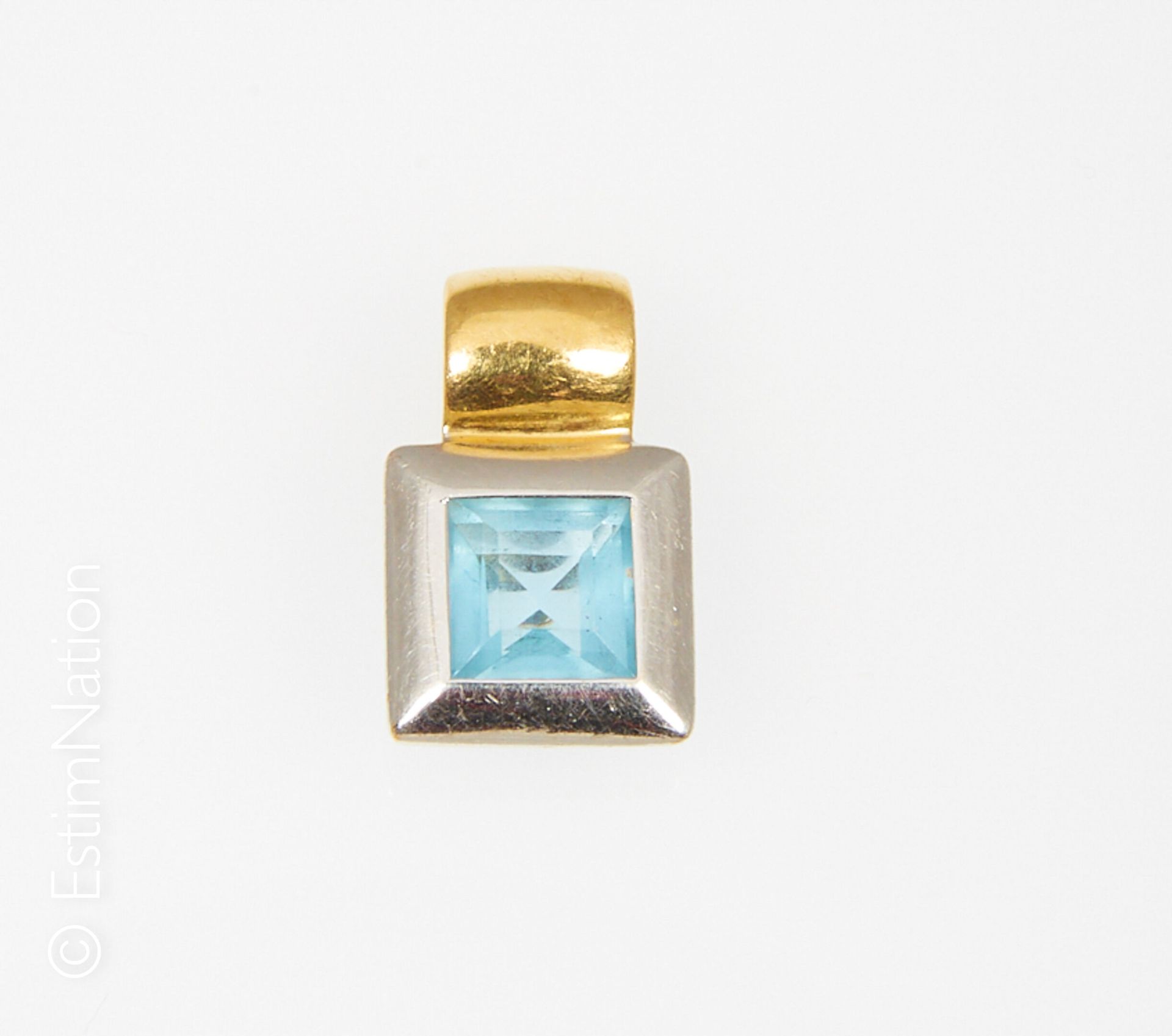 DIDIER GUERIN PENDENTIF Pendant in two-tone 18K (750°/00) gold set with a square&hellip;