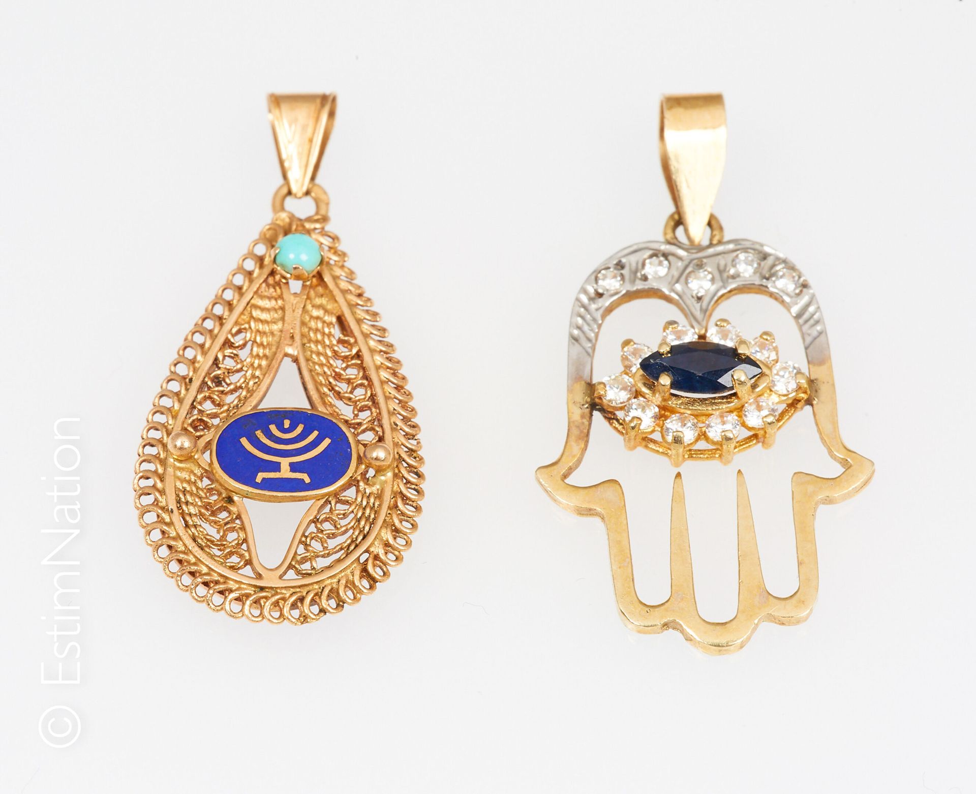 DEUX PENDENTIFS ORIENTAUX 14K 
Two pendants in 14K gold (585/°°), one with a Fat&hellip;