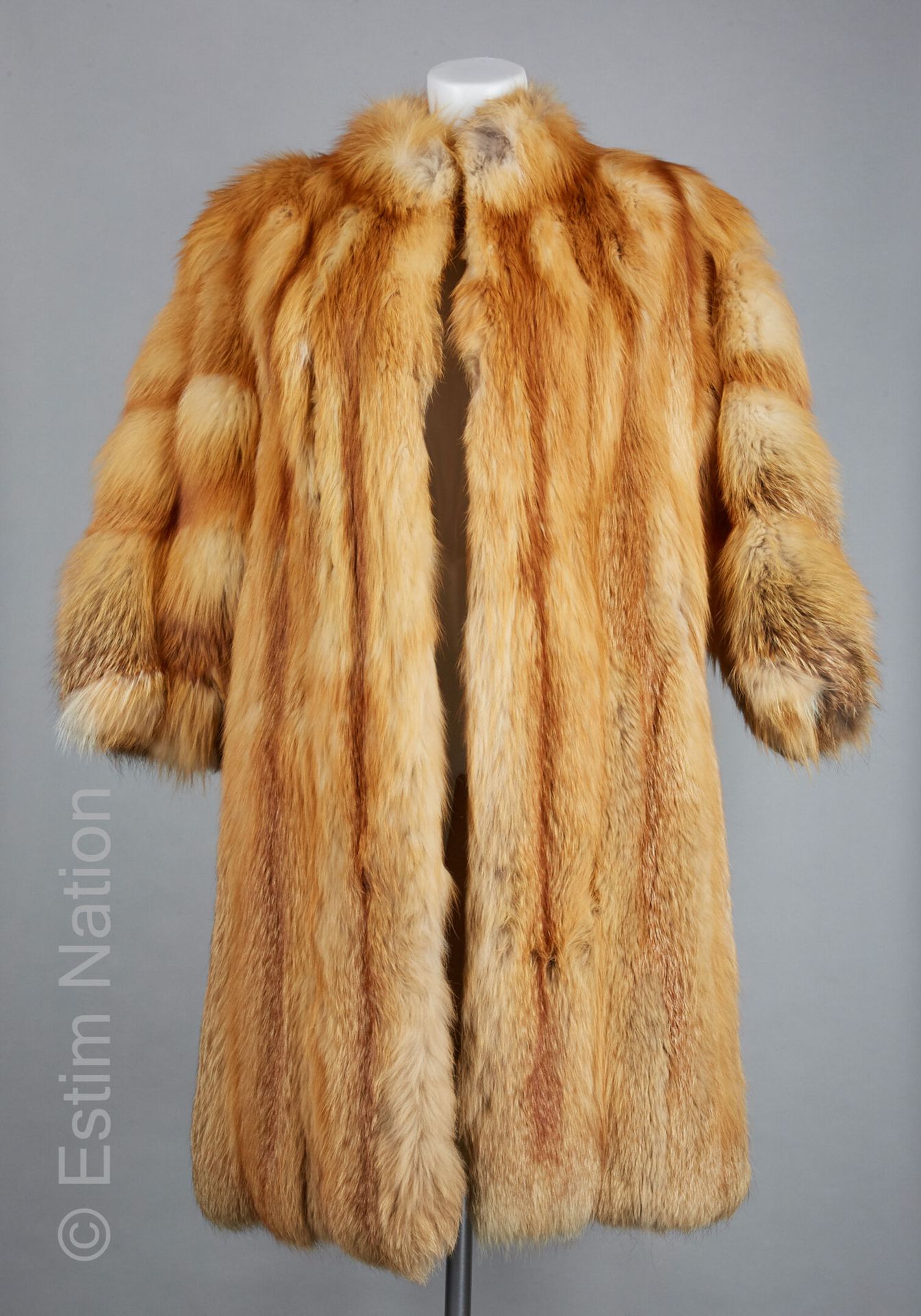 ANONYME Vintage MANTEAU en renard européen roux, deux poches, parementures à mêm&hellip;