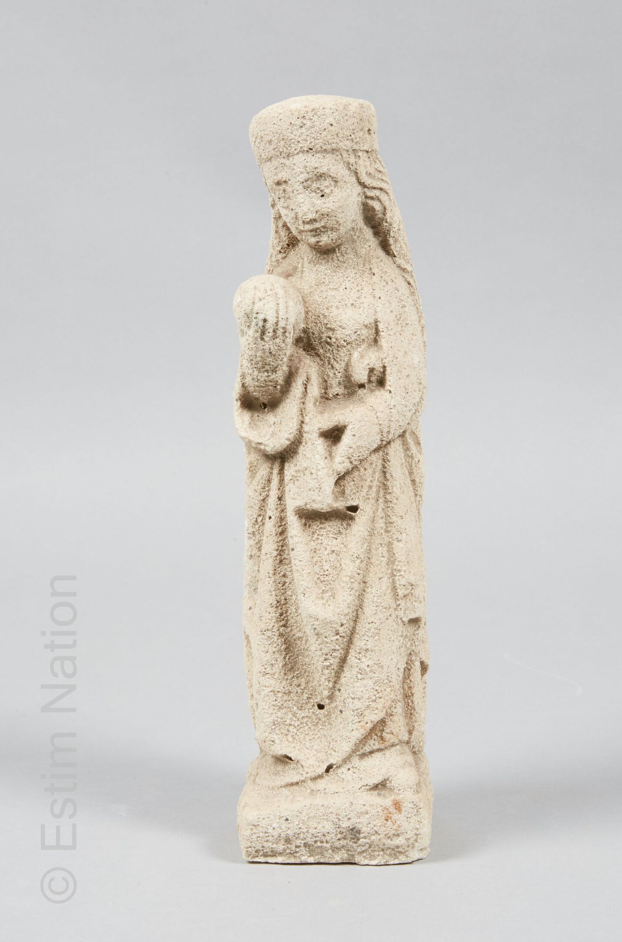 ART RELIGIEUX 处女与球体



雕刻的石头主题

罗马式风格的现代作品。



高度 : 31 cm - 宽度 : 8 cm - 深度 : 8 c&hellip;