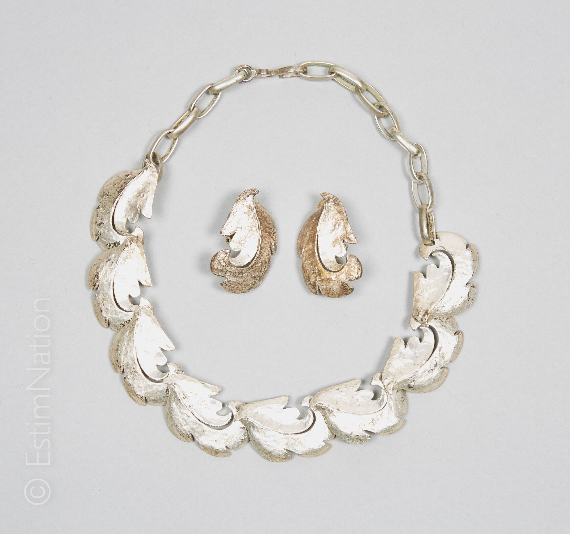 Delphine Nardin DEMI PARURE feuillage en métal argenté comprenant un collier et &hellip;
