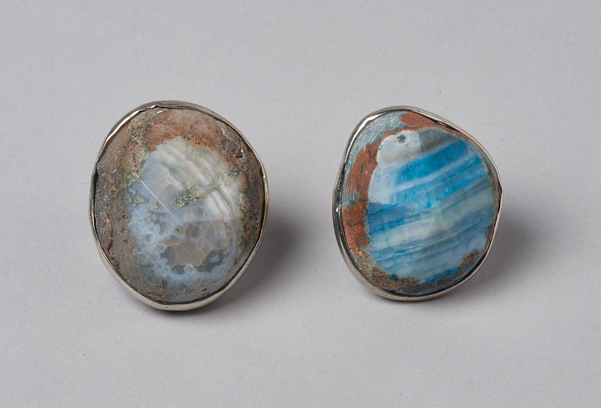 ANONYME DOS anillos metálicos ajustables y ágata azul y gris en bruto (sin garan&hellip;