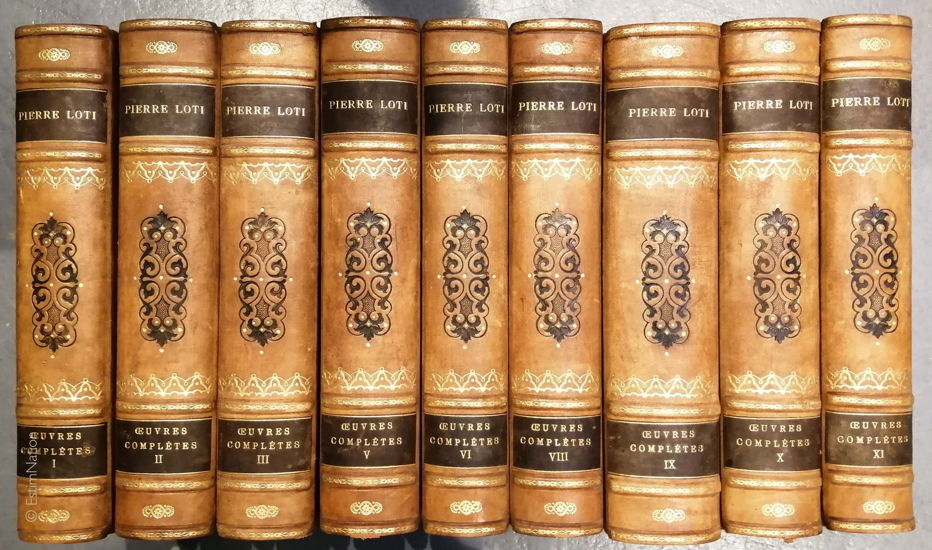 LIVRES - PIERRE LOTI Réunion de 9 volumes reliés demi reliure à coins issus des &hellip;