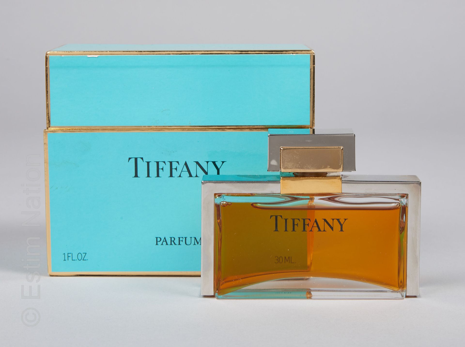 TIFFANY "Tiffany" Eleganter Glasflakon mit silbernem Metallring. Extrait de Parf&hellip;