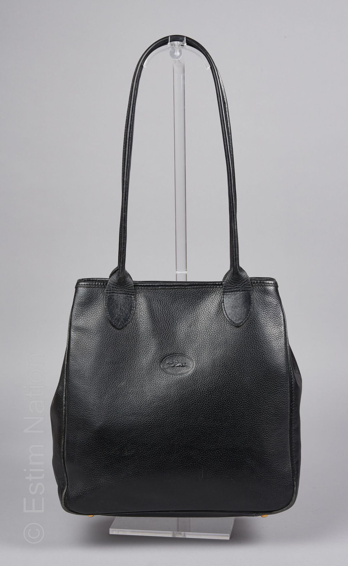 LONGCHAMP SAC en cuir grainé noir (29 x 30 x 10 cm) (usures aux angles, patine d&hellip;