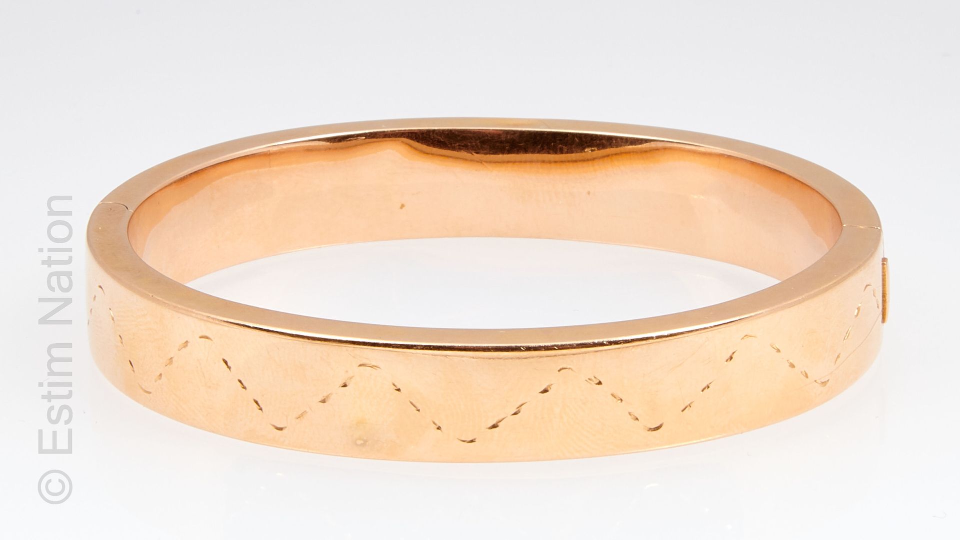 BRACELET JONC OR ROSE. Bracelet rigid ring opening in pink gold 18K (750 thousan&hellip;