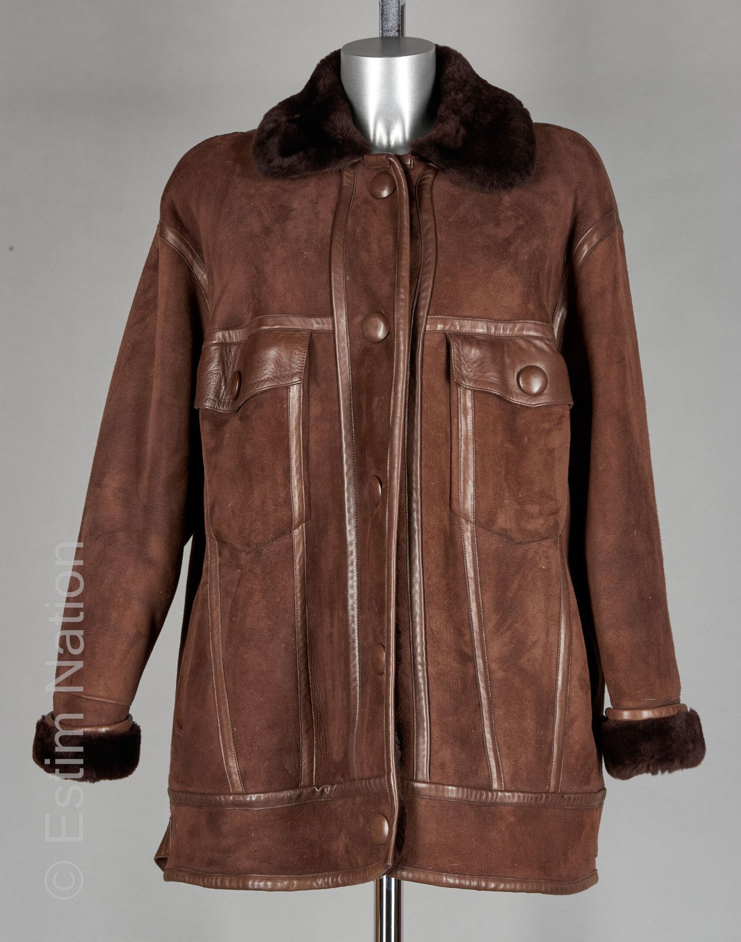 GEORGES RECH Abrigo de piel de lana color chocolate y piel de cordero, cuatro bo&hellip;