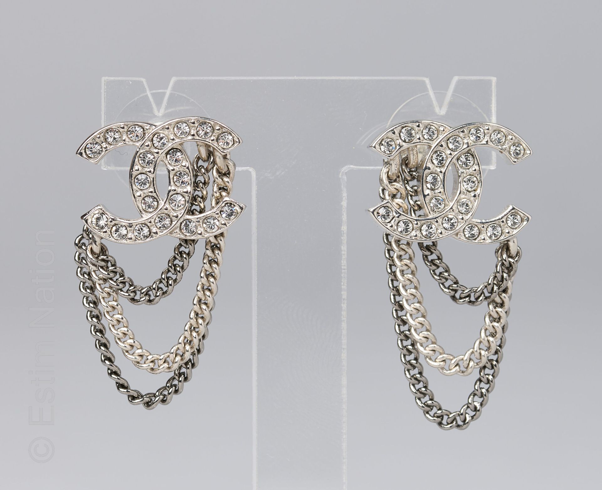 women's chanel stud earrings