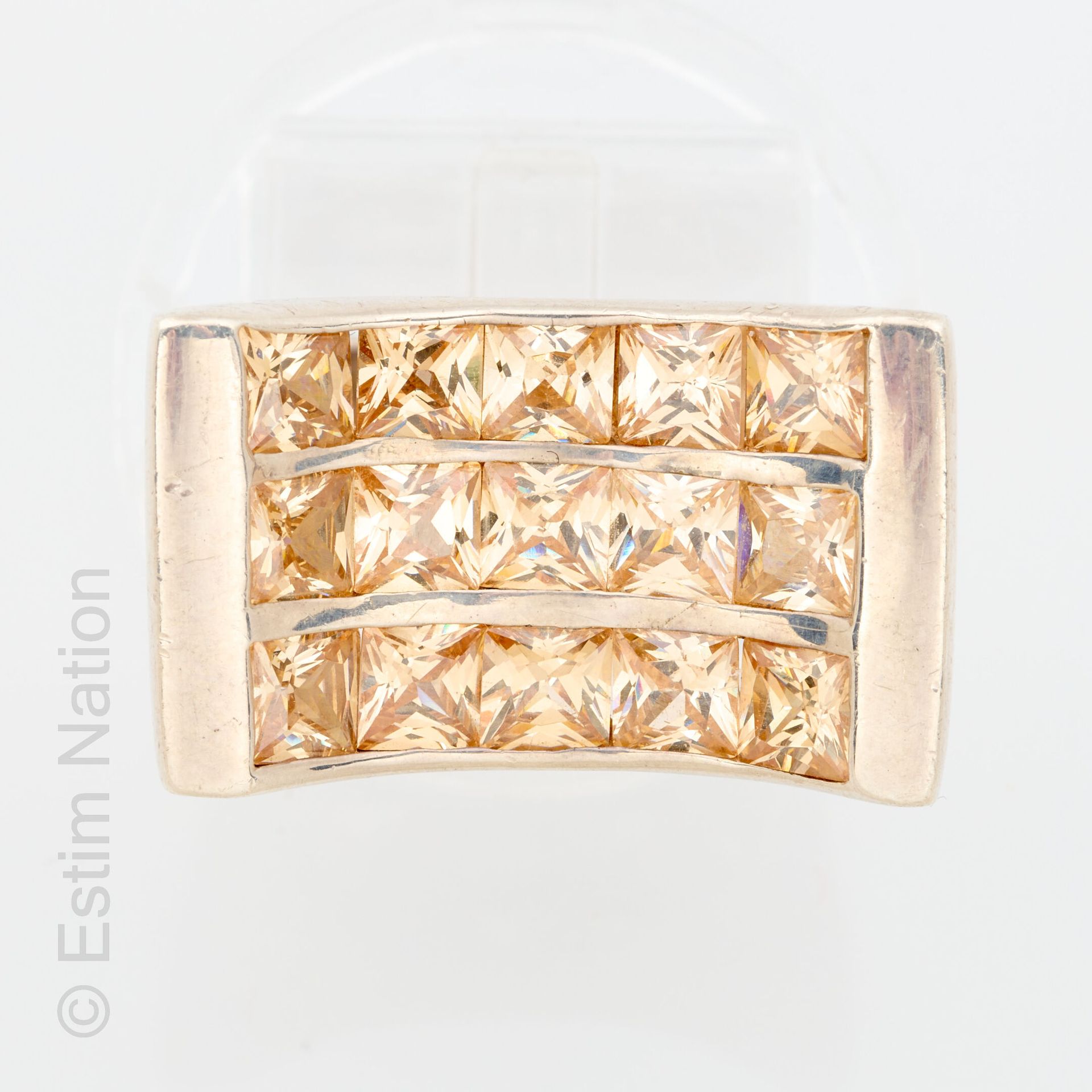 BAGUE ARGENT OXYDE DE COULEUR 一枚925银戒指，弧形的长方形设计由三条彩色的氧化物加强。 
毛重：13.80克
手指尺寸：53