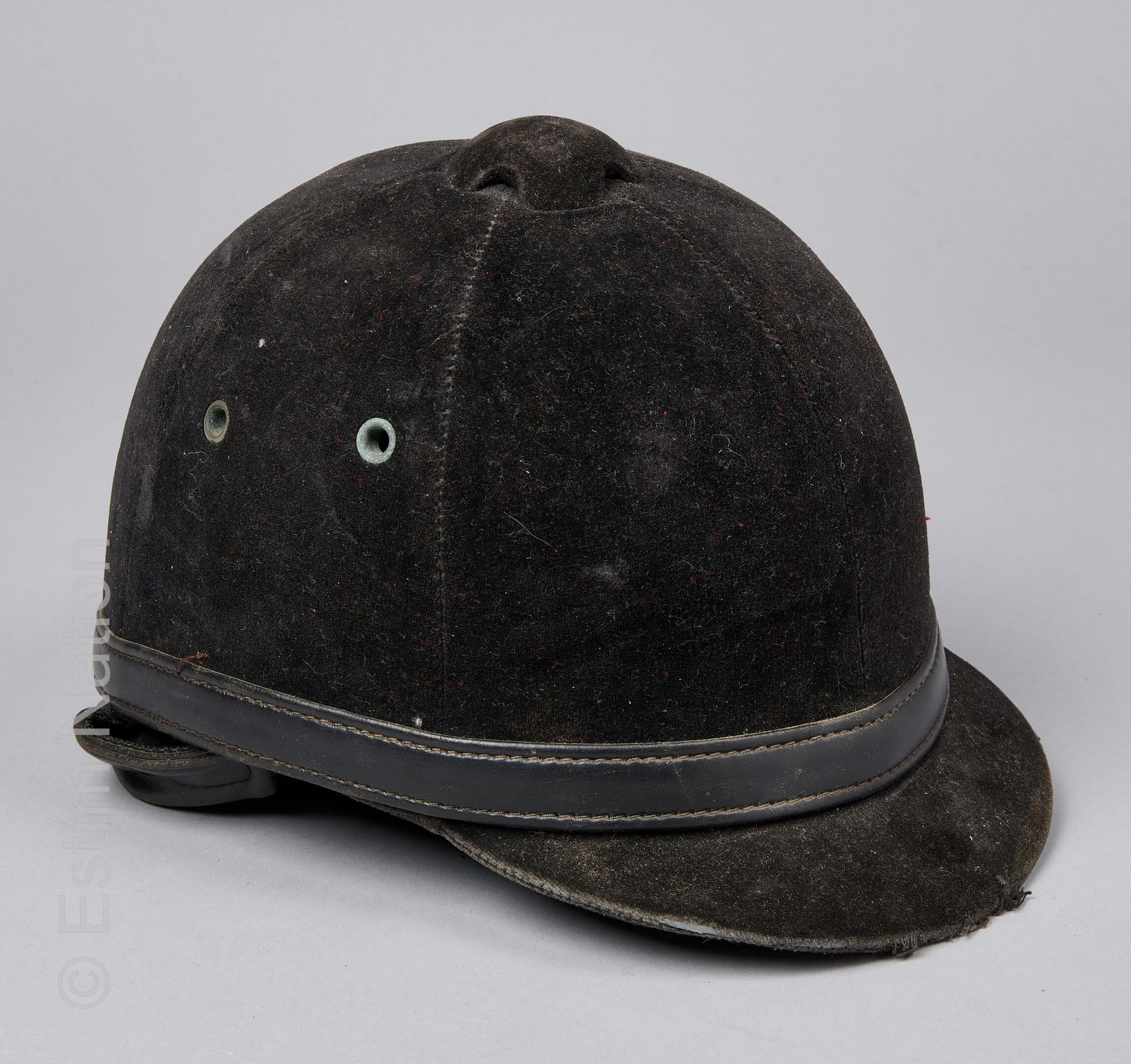 BELSTAR Riding hat with velvet and black leather edges (T 7) (wear on the edge)