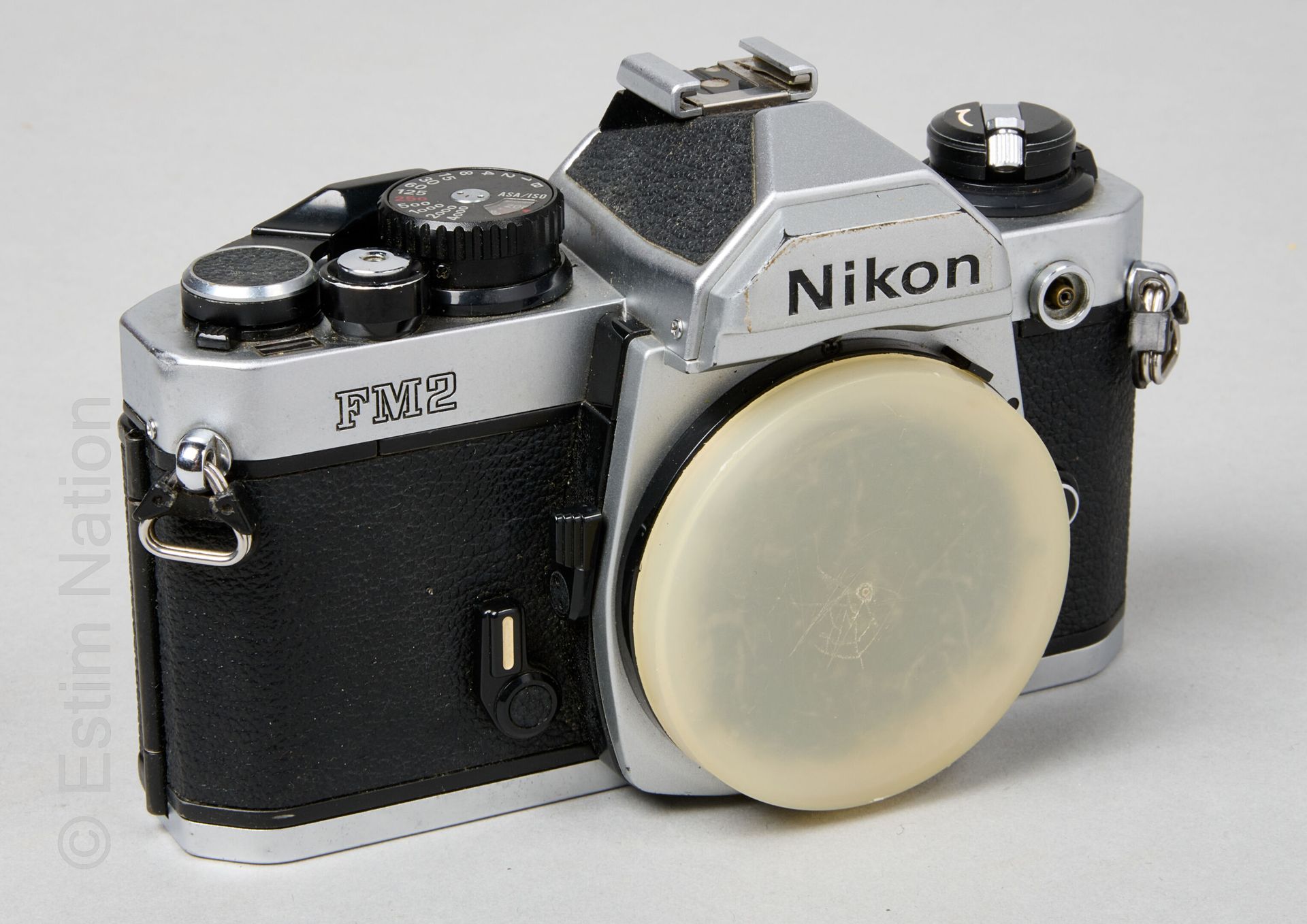 APPAREILS PHOTOGRAPHIQUES NIKON

Metal and leatherette camera body, model FM2, s&hellip;