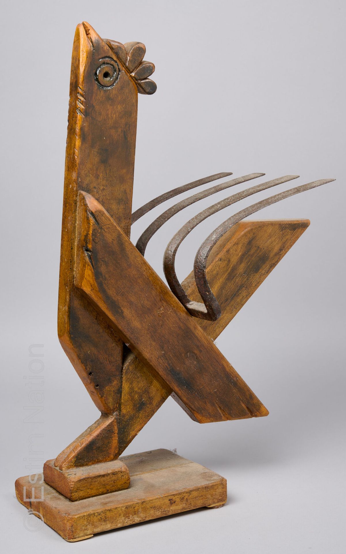 ATELIER ANDRE GUILLOU (1925-2017) Gallo
Objeto grabado en madera tallada y metal&hellip;