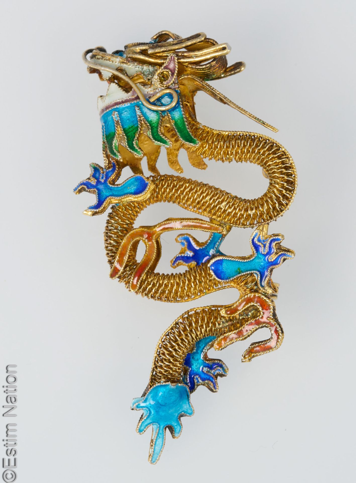 BROCHE "DRAGON" Broche de plata dorada 925°° que representa un dragón con el cue&hellip;