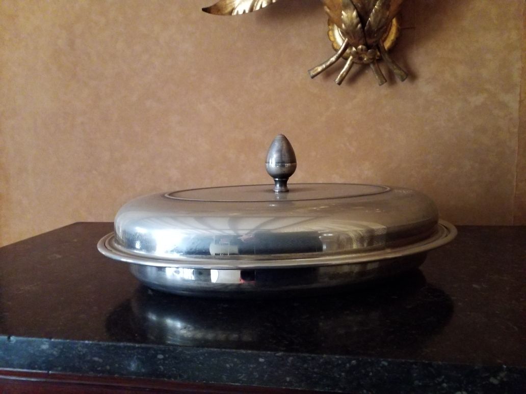 Null Silver plated covered dish
