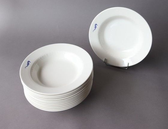 Null VILLEROY BOCH 

TWELVE HOLLOW PLATES in white enamelled porcelain decorated&hellip;