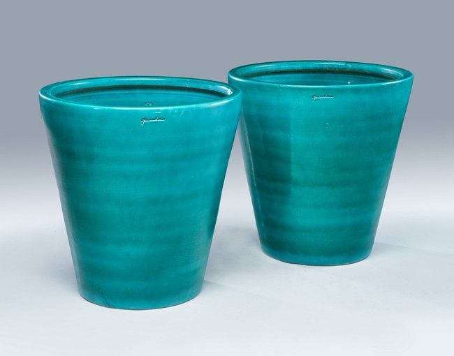 Null GOICOECHEA

Pair of large truncated cone-shaped pots in turquoise glazed ea&hellip;