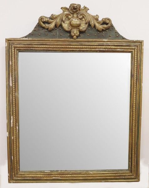 Null Rectangular mirror in a gilded wood and green lacquered frame with a pedime&hellip;