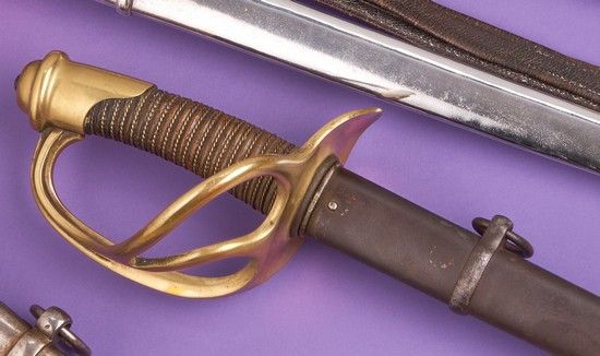 Null SABRE DE CAVALERIE LÉGÈRE, modèle 1822-82
Poignée recouverte de cuir avec f&hellip;