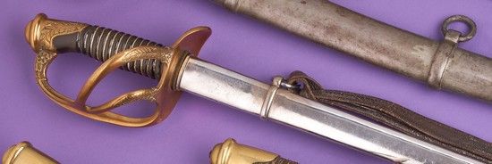 Null 轻型骑兵军官军刀，
1822型角
柄
（水印重做），黄铜支架上有MC字样，三点防护，最初安装的是1896型刀，来自Châtellerault 1904&hellip;