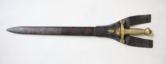 Null 两把手枪
：一把是1831年的型号，刀片是Coulaux的。S.F.
A型1831年轻型，青铜手柄，沟槽式刀身，皮制刀鞘（缺少枪栓）。皮革夹层。
A.&hellip;