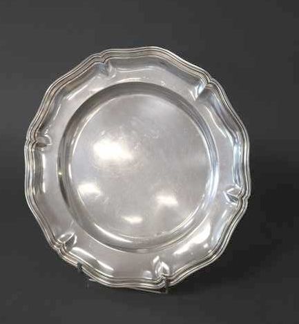 Null 姬斯多福（CHRISTOFLE）

圆形银盘，边缘有螺纹。

直径35厘米