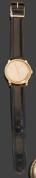 Null - MOVADO Kingmatic
Man's watch in yellow gold. Automatic movement. Signed o&hellip;