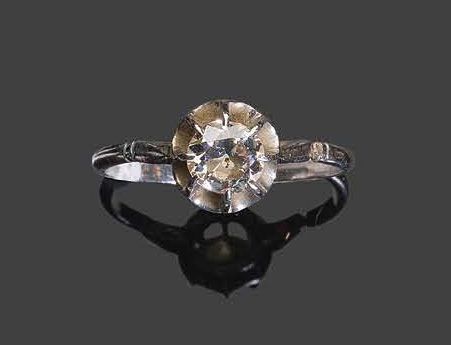 Null - White gold ring set with a solitaire diamond
Pb: 2,64gr