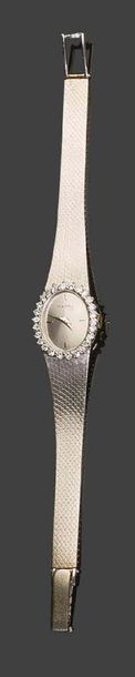 CARAL 白金女装腕表，表圈镶嵌玫瑰式切割钻石
Pb：32.03克。