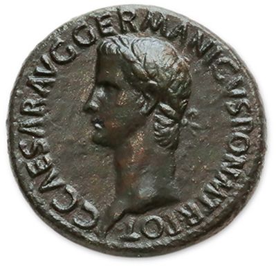 Null CALIGULA (37-41)
Sesterce.罗马（39-40）。
他的头部桂冠向左。R/ 橡树花环内的图例。
C. 24。
有清洗的痕迹。略有&hellip;