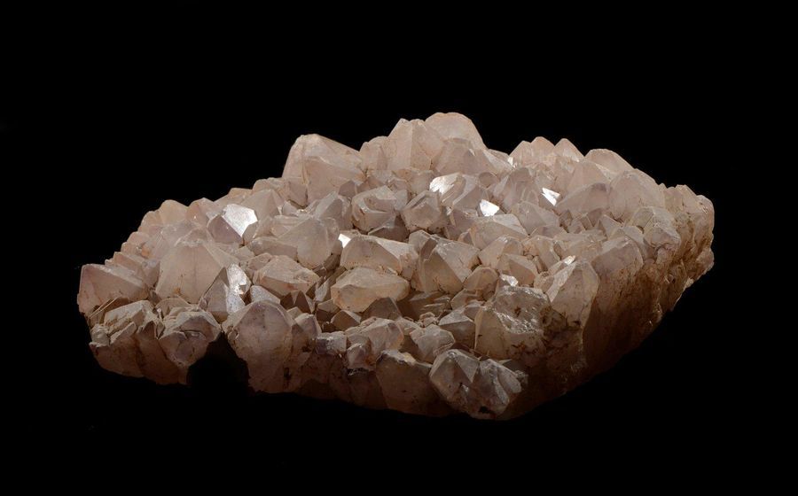 Null Quartz (cristal de roche) rosé


L. 27 cm l. 34 cm