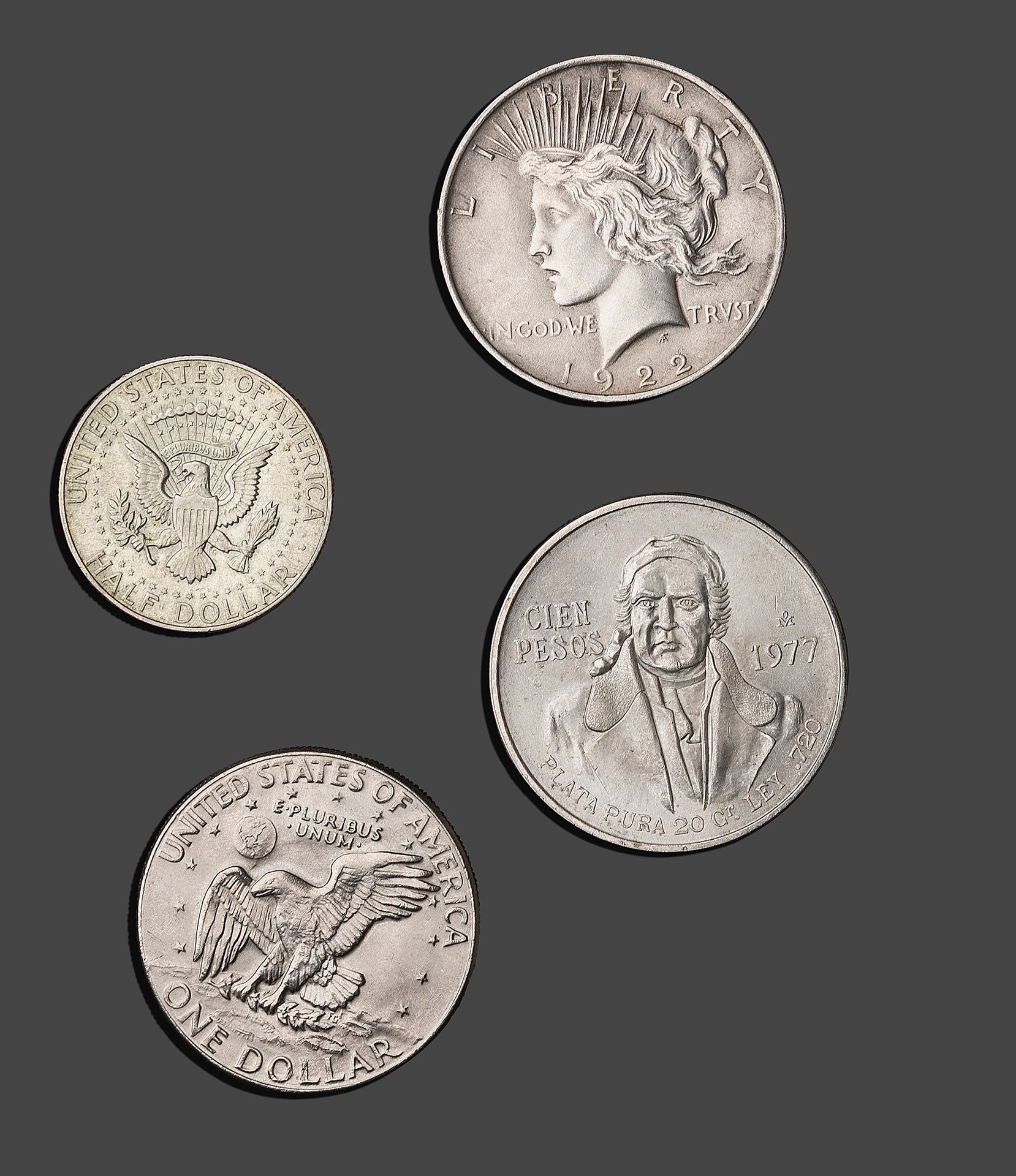 Null 一套法国和外国的硬币、奖章和装饰品，包括：
- 两枚50法郎的银币 - 1974年，其中一枚是巴黎银行的印章。Pds : 60,39g
- 一枚100&hellip;