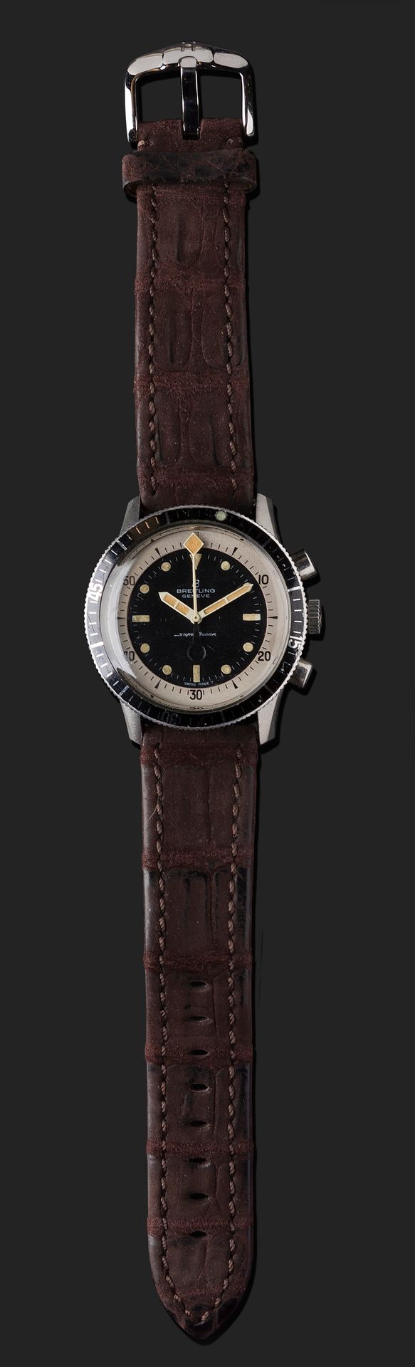 Null BREITLING
Super Ocean, référence 2005.
Beau chronographe bracelet en acier.&hellip;