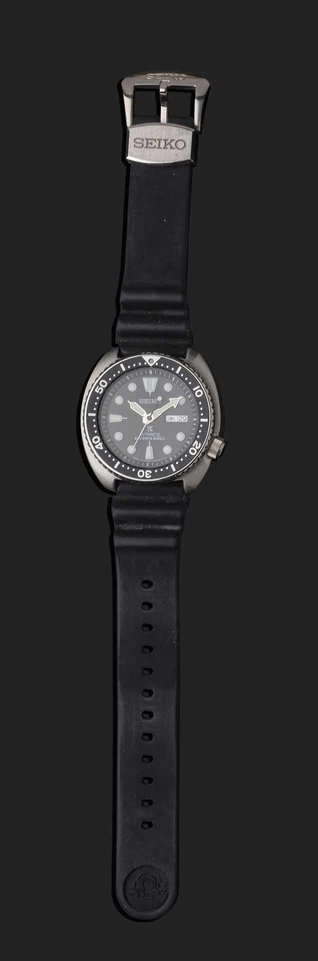 Null SEIKO
Air Diver. Number 831654.
Steel bracelet watch.
Barrel case.
Black di&hellip;