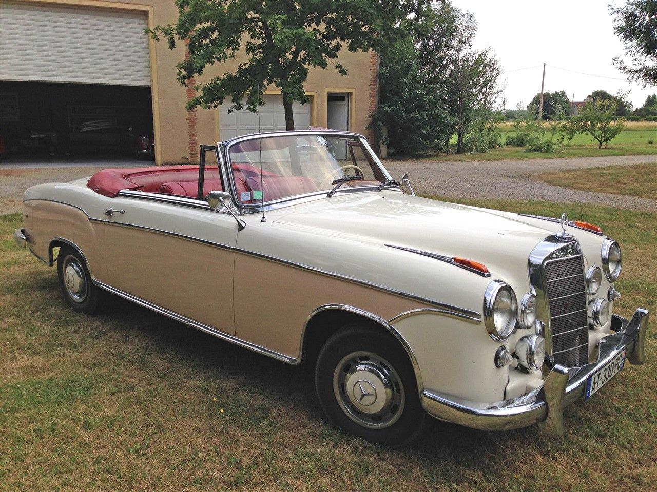 MERCEDES 220 S Cabriolet - 1957 Mercedes produces under the range W180, the line&hellip;