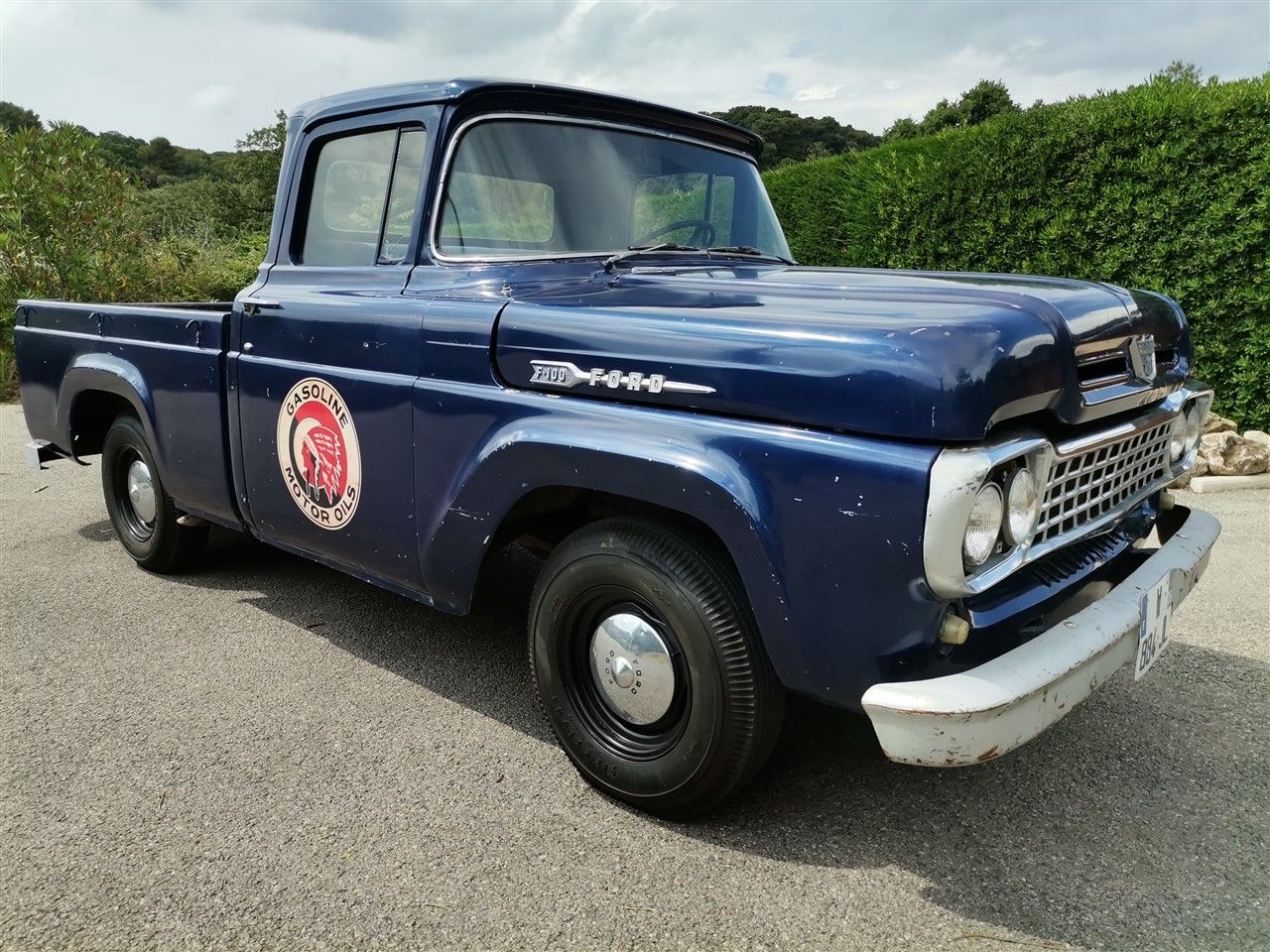 FORD F100 Pick-up - 1960 Nice Ford F 100 short bed, powered by a 351 CI BVA V8. &hellip;