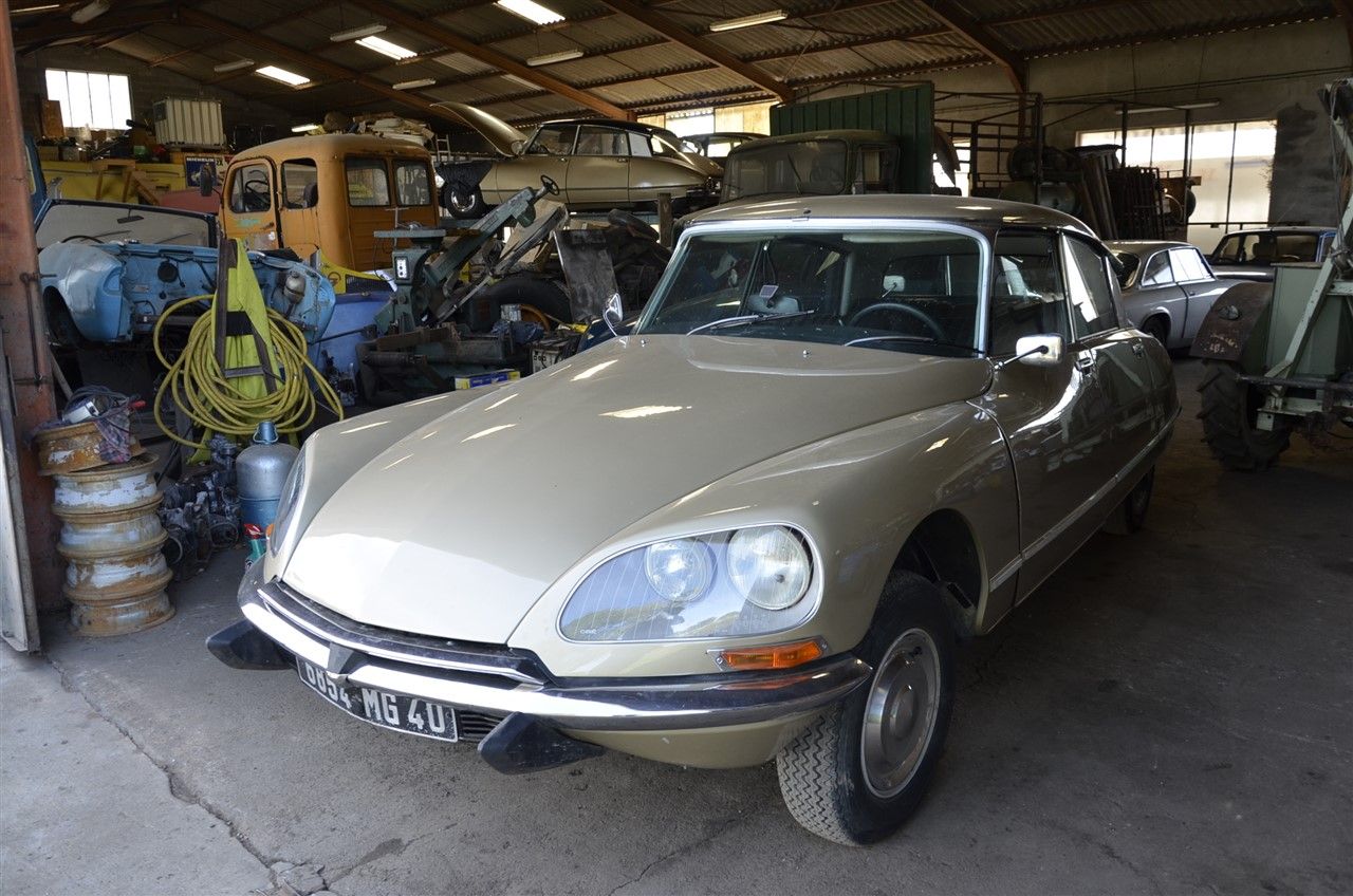 CITROËN DS 23 - 1973 The evolution of the DS reached its peak with the 21 and 23&hellip;