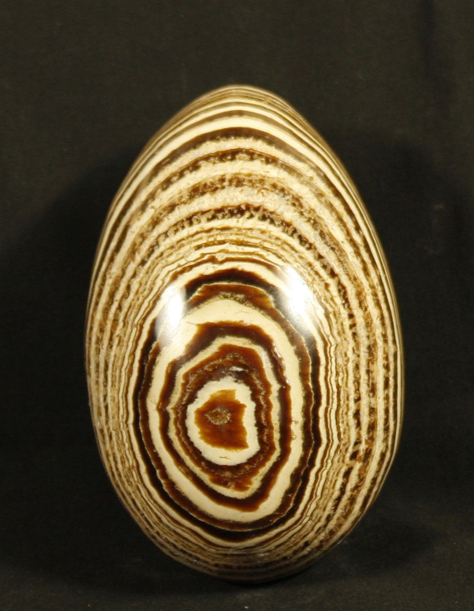 Null Aragonite egg. From Morocco, Tata. 12X8cm 1,2kg.