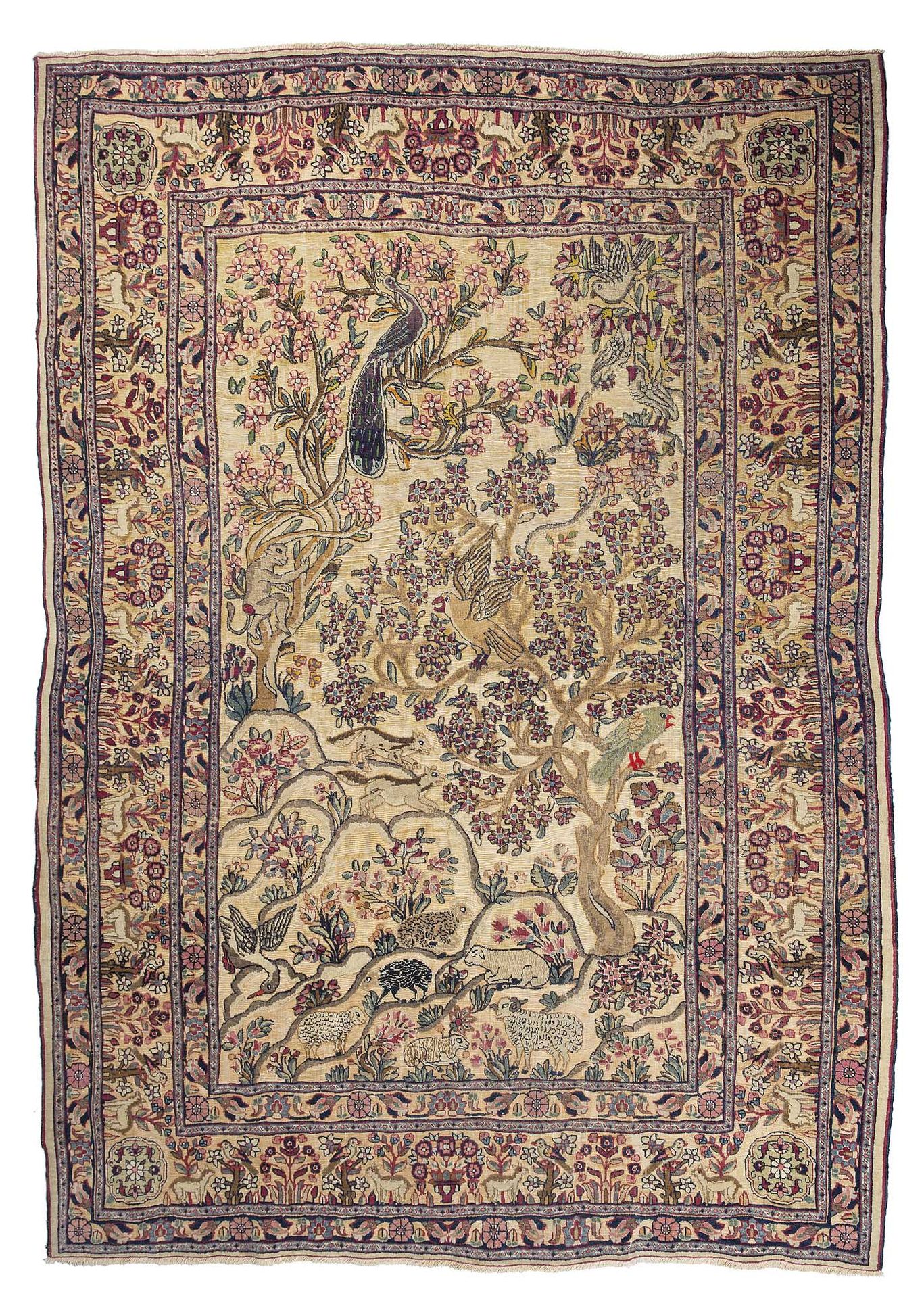 Null 罕见的TABRIZ SOOF丝质背景的浮雕地毯（波斯），19世纪末

尺寸：246 x 182厘米。

技术特点 : 羊毛天鹅绒，棉和丝的背景。

这&hellip;