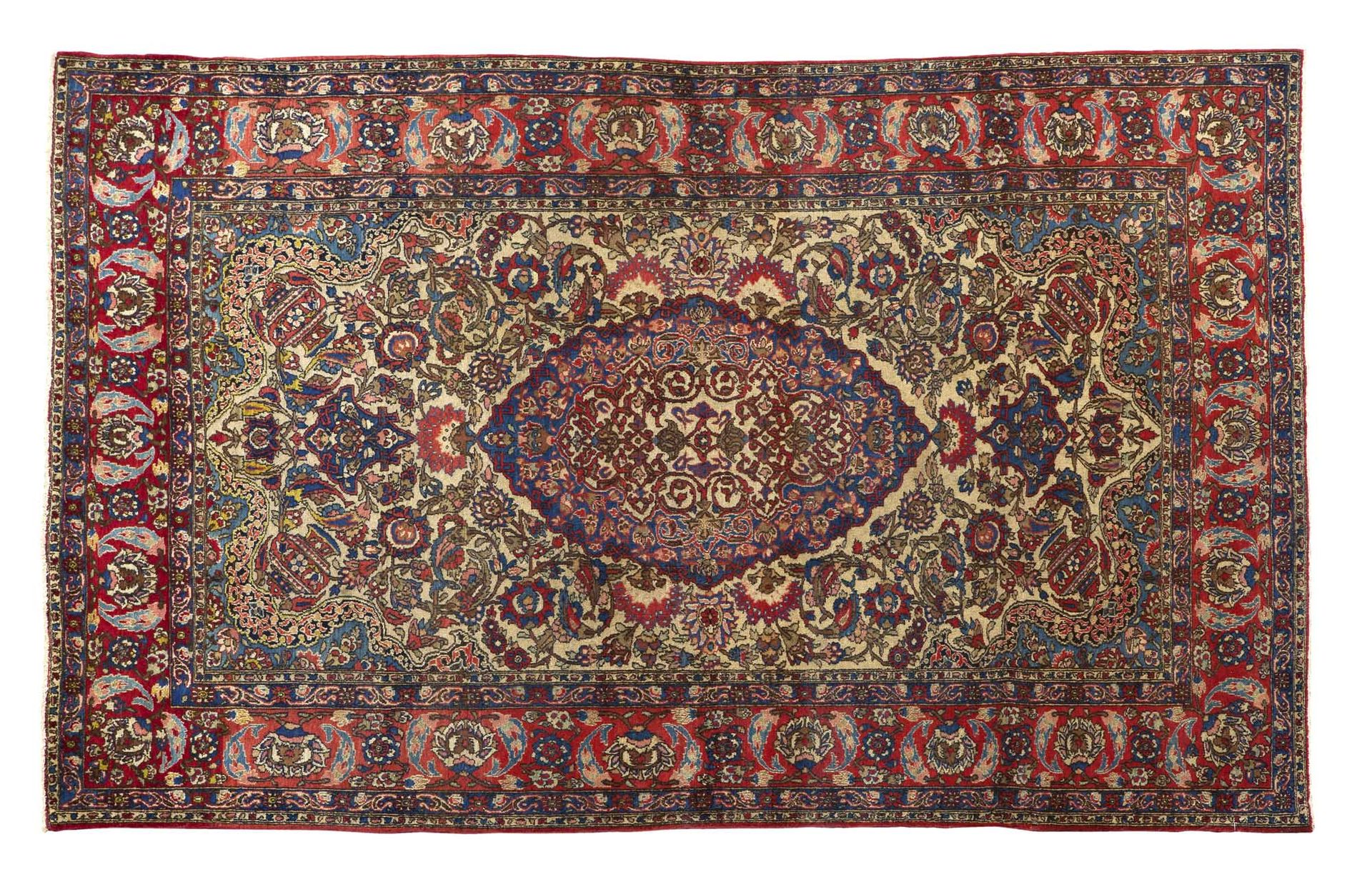Null 精美的ISPAHAN地毯，（波斯），19世纪末

尺寸：211 x 141厘米

技术特点 : 羊毛天鹅绒，棉质底板。

象牙色背景，装饰有象牙色、红&hellip;