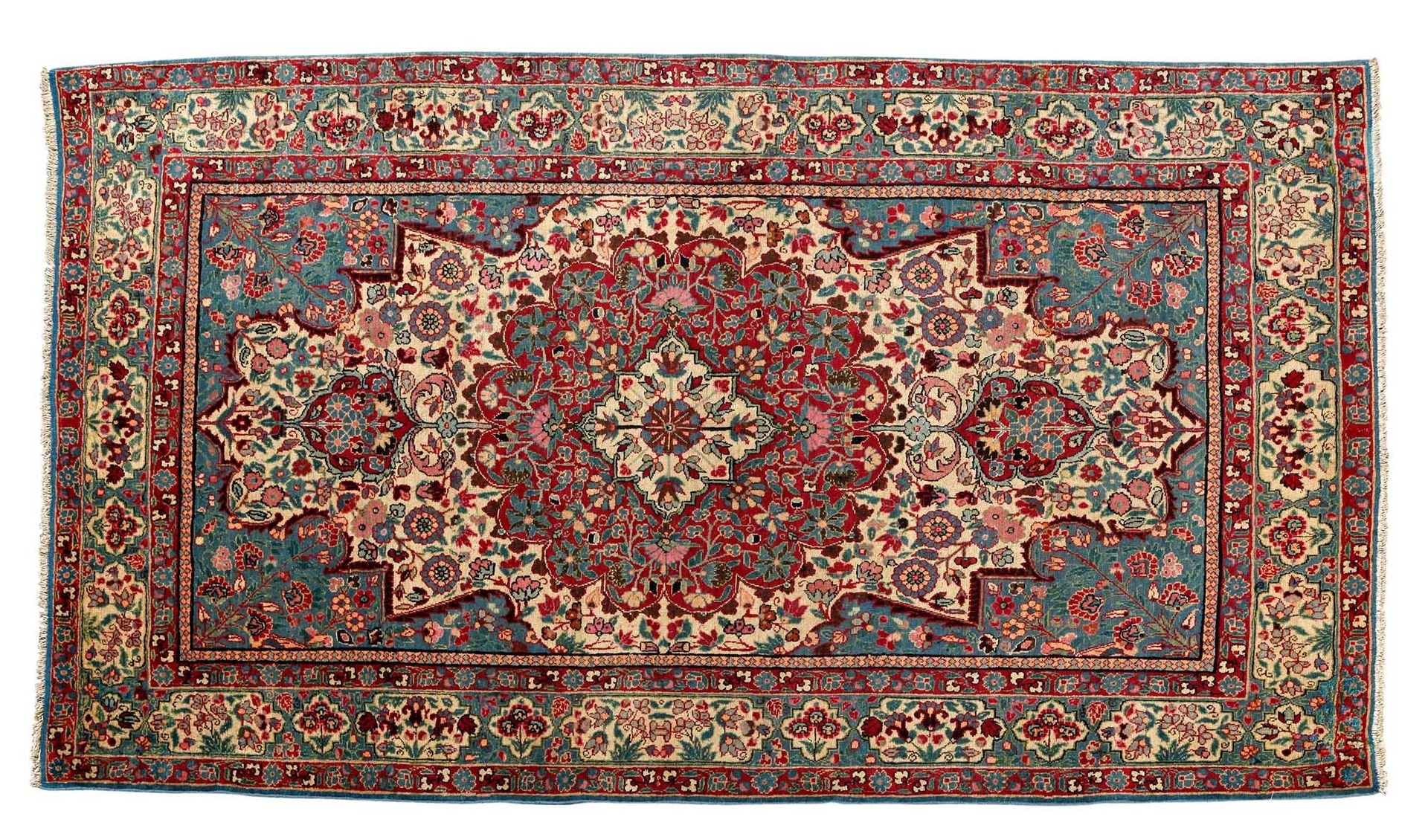 Null 德黑兰（波斯）地毯，20世纪初

尺寸：227 X 145厘米

技术特点 : 羊毛天鹅绒，棉质底板。

绿松石背景，精致的多色田园花卉

围绕着一个&hellip;